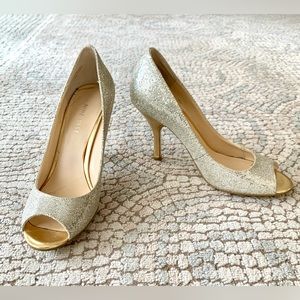 Nine West Silver Gold Glitter Peep Toe Winsor Heels Sz6.5